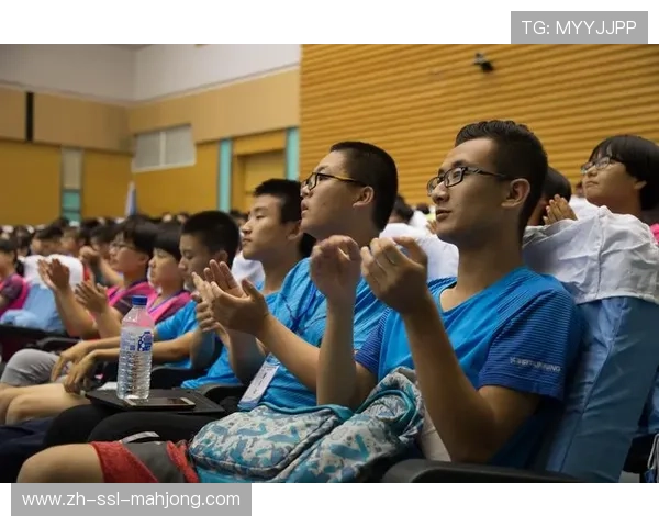 巴黎圣日耳曼青训营开放日,千名青少年参与体验 巴黎圣日耳曼青训营开放日,千名青少年参与体验
